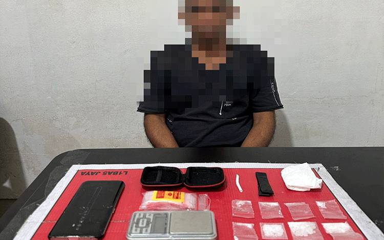 Polresta Palangka Raya Ringkus Pengedar Miliki 8 Paket Sabu