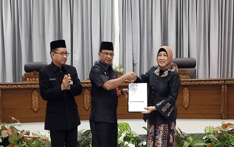 Pemkab Sampaikan Jawaban Terhadap Pandangan Umum Fraksi DPRD