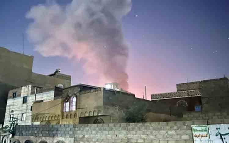 Houthi: 2 Tewas, 80 Terluka dalam Serangan Udara Israel di Yaman