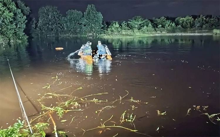 Mandi di Bekas Kerukan Pasir, Pekerja Bangunan Hilang di Palangka Raya