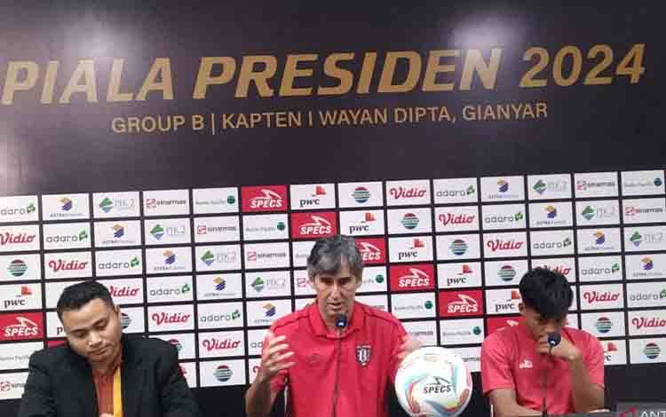 Teco Puji Kiper Arema FC di Piala Presiden 2024