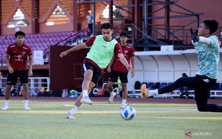Jens Raven Siap Tampil Sebagai Starter Lawan Timor Leste