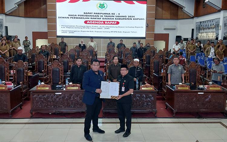 DPRD Kapuas Setujui Raperda Tentang RPJPD 2025-2045