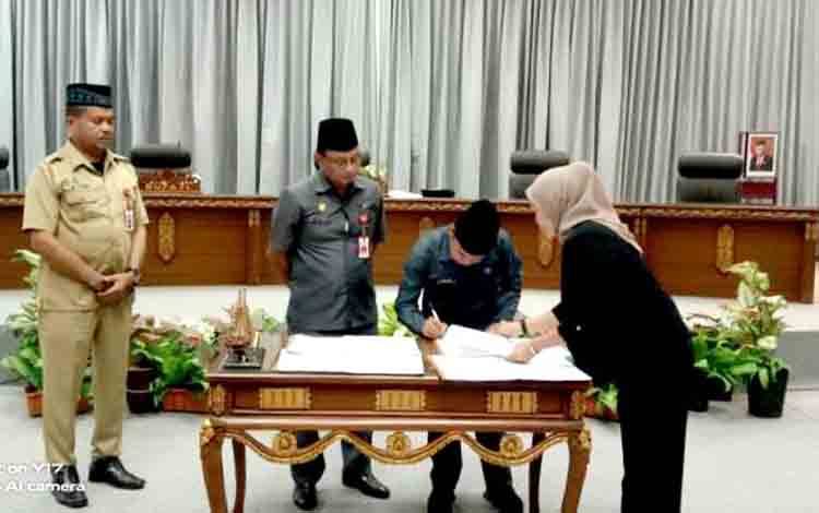 DPRD Barito Utara Gelar Rapat Paripurna II Penandatanganan Nota Kesepakatan Rancangan KUA PPAS 2025
