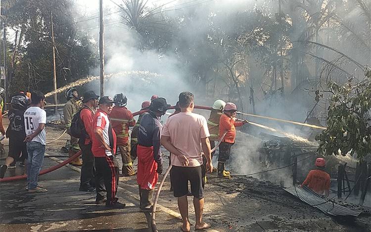 Empat Bangunan di Petuk Katimpun Terbakar