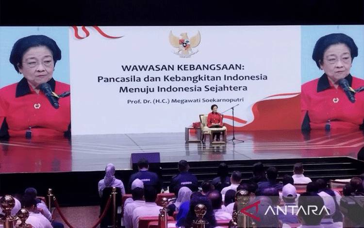 Megawati Minta ke Hasto Agar Tidak Takut Jika Ditangkap