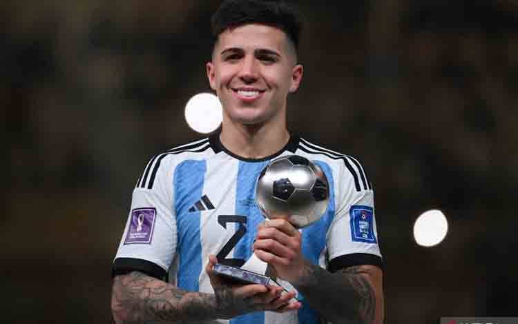 Kembali ke Chelsea, Enzo Minta Maaf Langsung terkait Insiden Rasisnya
