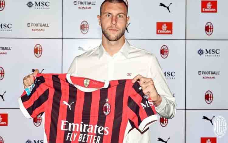 AC Milan Rekrut Bek Anyar Starhinja Pavlovic dari Klub Austria