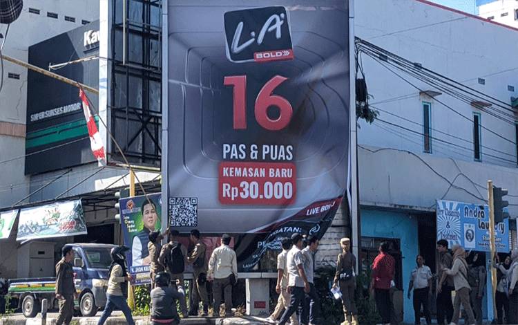 Pemkab Kotim Tertibkan Reklame Tak Berizin dan Tak Bayar Pajak