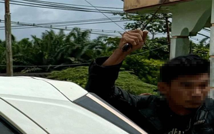Pencuri Bersenjata Tajam Berhasil Kabur Usai Ancam Warga