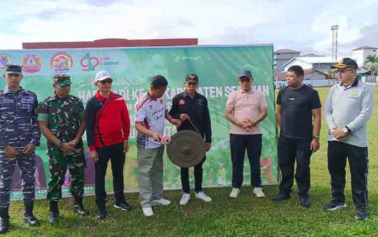 Pj Bupati Buka Lomba Tradisional Meriahkan Hari Jadi ke-22 Seruyan