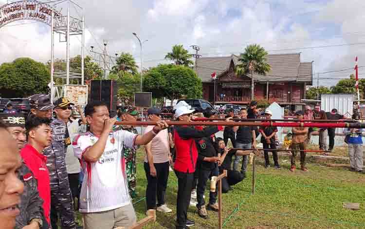 Pj Bupati Seruyan Dorong Perluas Peserta Permainan Tradisional untuk Pelestarian Budaya