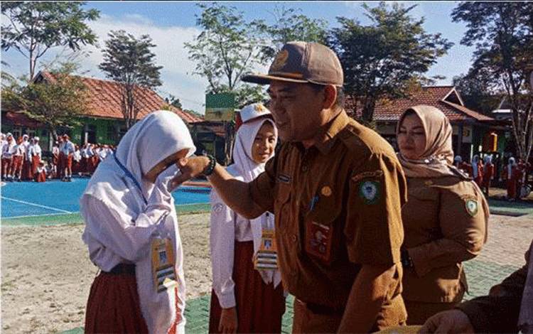 Disdik Kotim Ungkap Fakta Indikasi Jual Beli Kursi di Sebuah Sekolah?