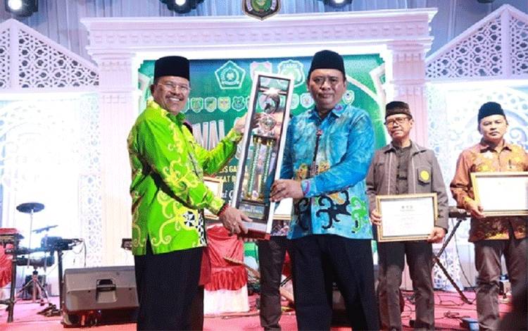 Kabupaten Kapuas Raih Juara Umum FSQ Tingkat Kalteng