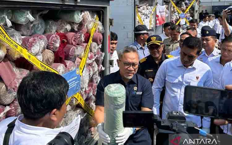 Mendag Siapkan Tim Khusus Cari WNA Pemasok Barang Ilegal di Indonesia