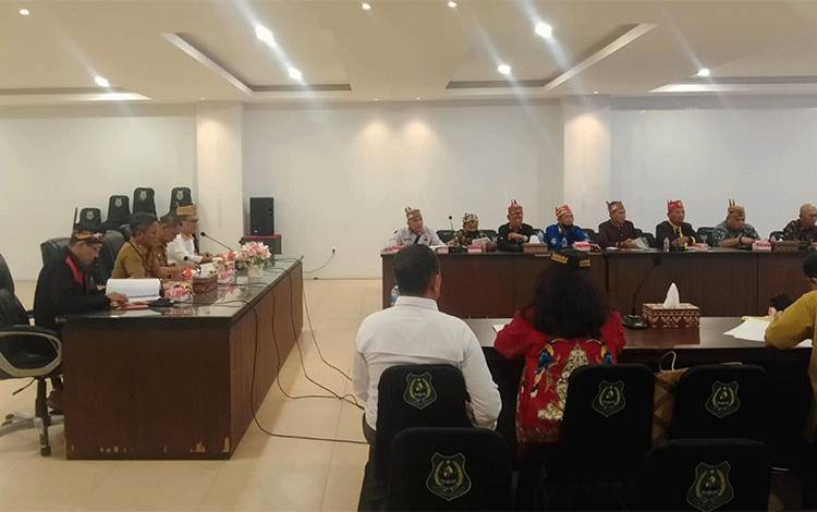 Pemkab Kapuas Rapat Bahas Penguatan Lembaga Kedamangan