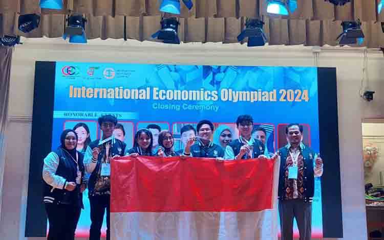 Tim Indonesia Bawa Pulang Dua Perak dan Dua Perunggu pada IEO 2024