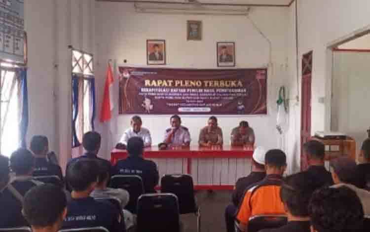 Camat Kapuas Kuala Apresiasi Petugas Pantarlih dan PPS Selesaikan Pemutakhiran Data Pemilih