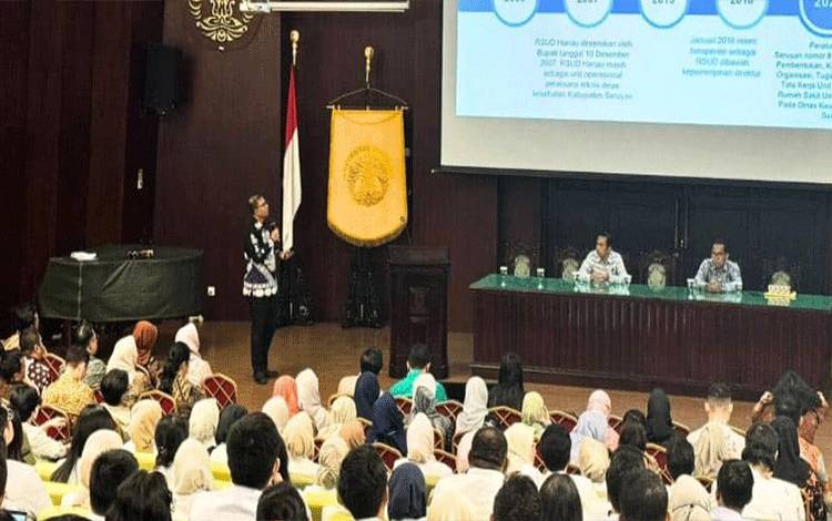 Direktur RSUD Hanau Presentasikan Keberadaan RSUD Hanau di FK UI