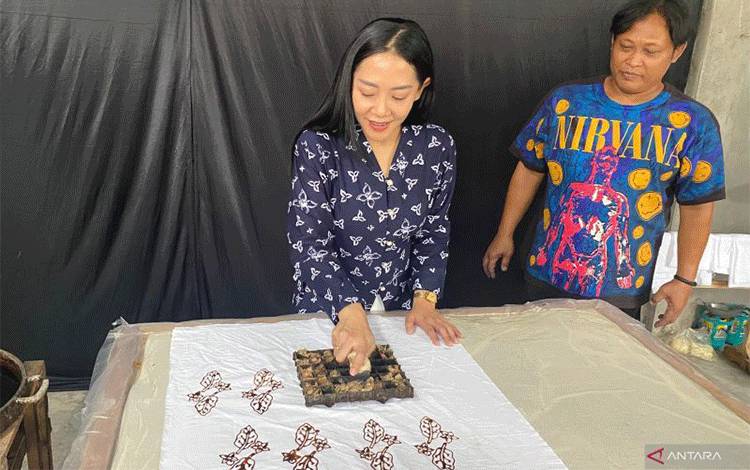 Tokopedia Latih UMKM Batik Jadi Konten Kreator Naikkan Penjualan