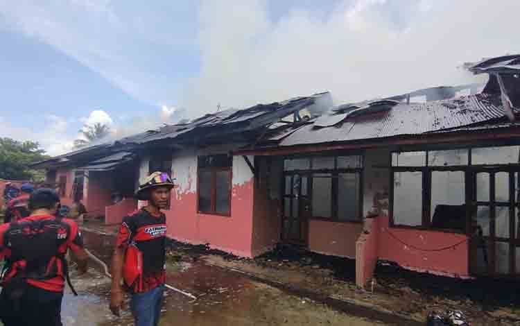 Barak 8 Pintu di Palangka Raya Terbakar