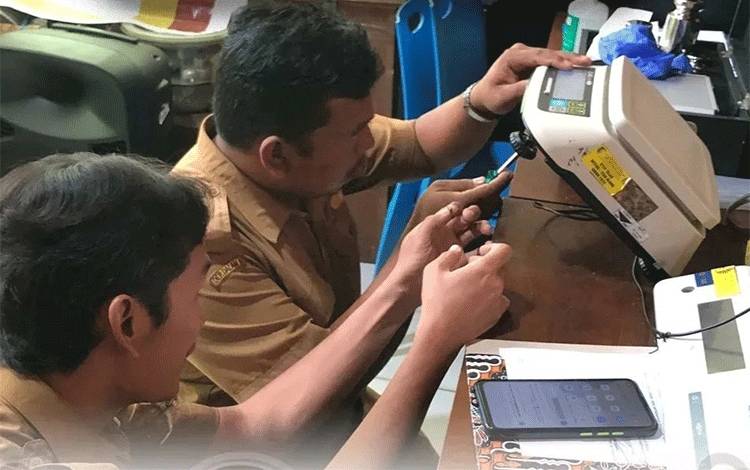 UPTD Metrologi Legal Palangka Raya Tera Ulang Timbangan Elektronik Milik Perum Bulog