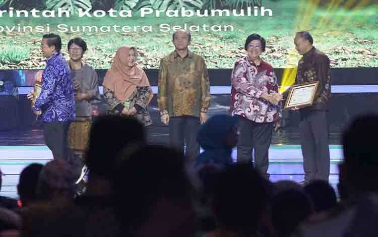 Pemko Palangka Raya Raih Penghargaan Apresiasi Pembinaan Program Kampung Iklim Proklim