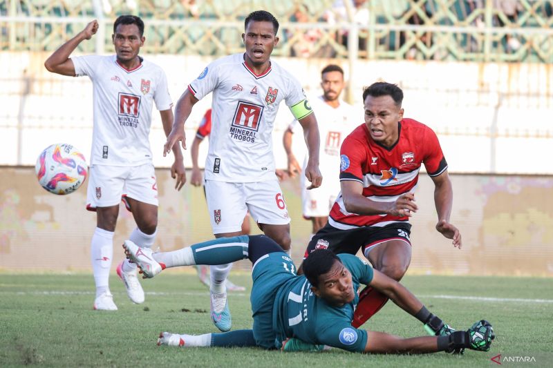 Madura United Daratkan Gelandang Asing Anyar Brayan Angulo