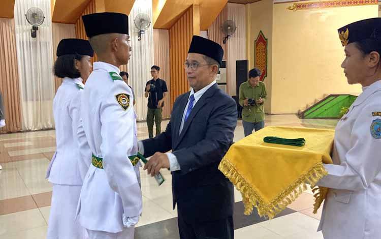 Pj Bupati Lamandau Said Salim Kukuhkan Paskibra 2024
