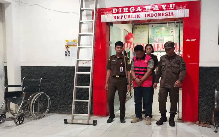 Kades Sabaung Katingan Ditahan Setelah Diduga Korupsi Dana Desa Rp1 Miliar