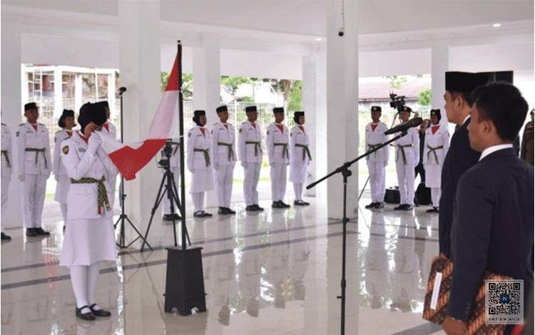 Ini Harapan Pj. Bupati yang Disampaikan pada Pengukuhan Paskibraka Kobar