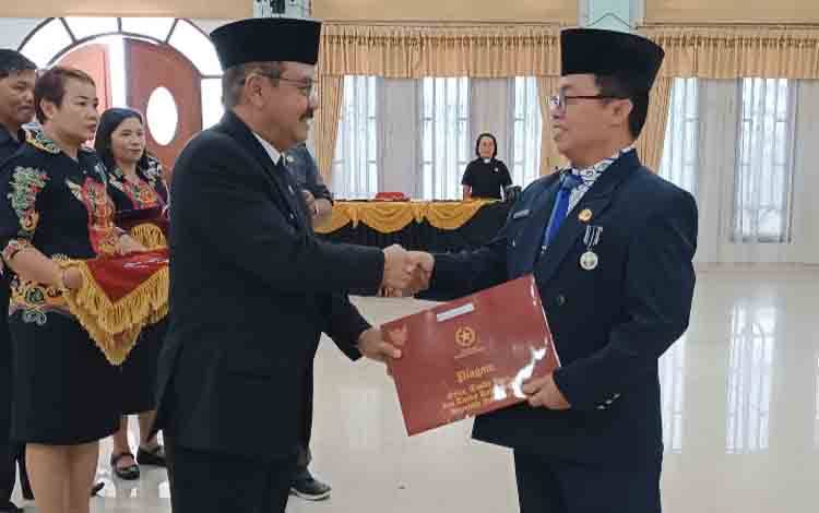 PNS Penerima Penghargaan Satyalancana Karya Satya di Gunung Mas Diharapkan Tingkatkan Inovasi