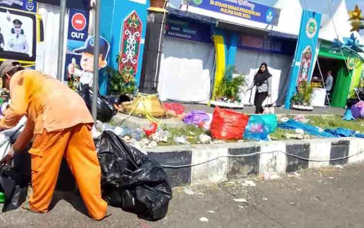 DLHK Pulpis Imbau Setiap Stand Pameran Sediakan Tempat Sampah