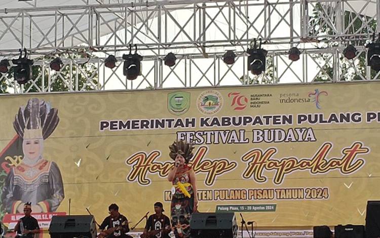 Lomba Karungut di Festival Handep Hapakat upaya Perkenalkan Budaya ke Generasi Muda