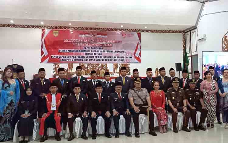 Pj Bupati Gunung Mas Ajak Anggota DPRD yang Baru Dilantik Jalin Kolaborasi Bangun Daerah