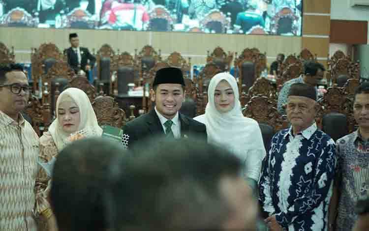 Resmi Dilantik Jadi Anggota DPRD Kapuas, Arhensa Siap Berkontribusi Maksimal untuk Daerah