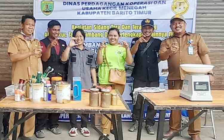 DisdagkopUKM Barito Timur Lakukan Sidang Tera di Pasar Tamiang Layang