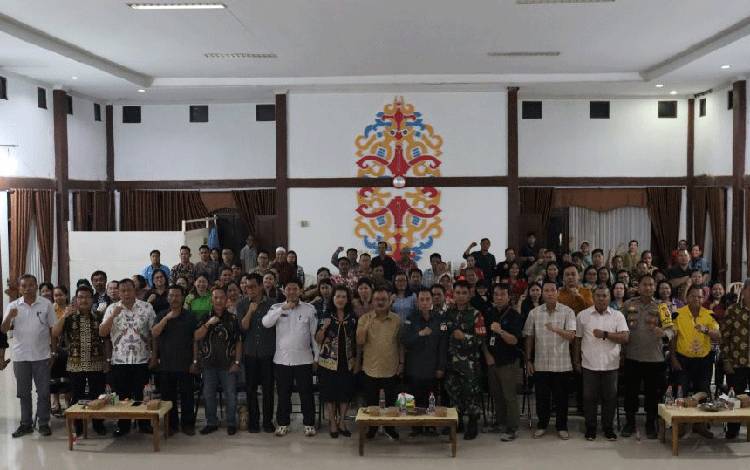 Pj Bupati Gunung Mas Dorong Tokoh Agama, Adat hingga Kades Gencar Sosialisasikan Pilkada