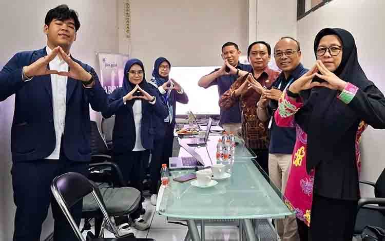 Kepala Disarpustaka Kapuas Pantau dan Beri Semangat Stafnya Magang di ANRI