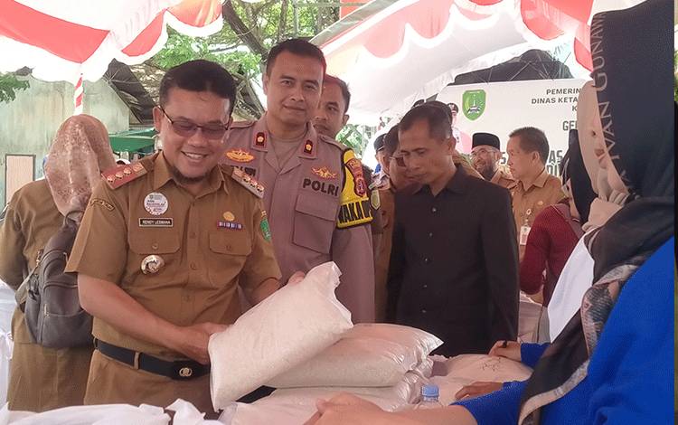 Diskeptan Sukamara Gelar Gerakan Pangan Murah
