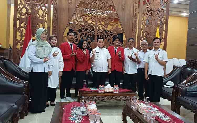 Bupati Kotim Apresiasi Mahasiswa UMSA Tembus Pimnas ke-37