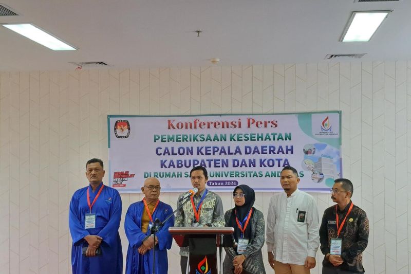 Bakal calon Bupati dan Wakil Bupati Pasaman Barat Yulianto-M Ihpan saat melakukan tes kesehatan di Rumah Sakit Unand Padang beberapa waktu lalu. ANTARA/HO-KPU Pasaman Barat.