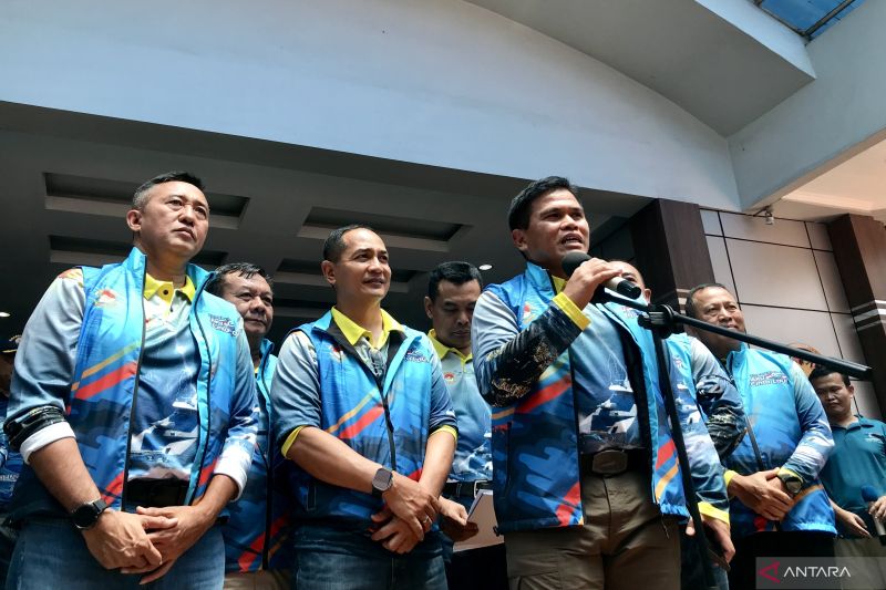 Chief of of the Naval Staff, Admiral Muhammad Ali (third left), during a press conference of the Naval Base Open Day in the fleet command headquarters in Jakarta on September 7, 2024. ANTARA/Genta Tenri Mawangi.