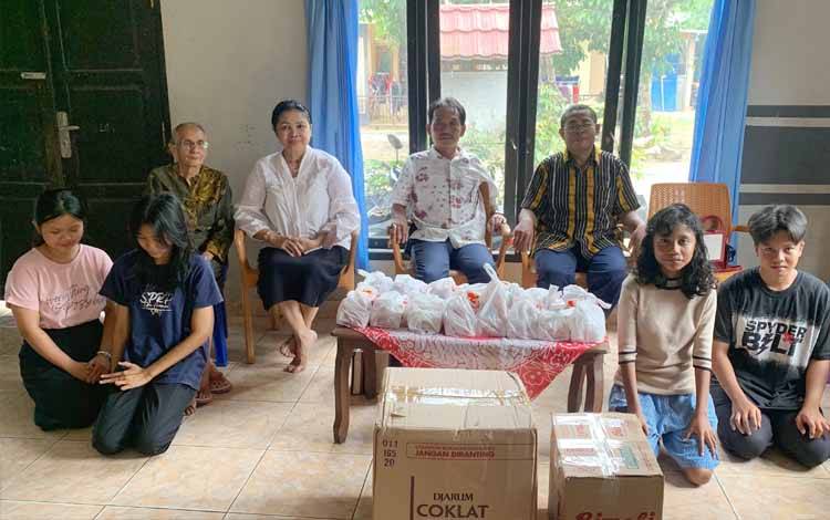 Sekretaris DPRD Barito Timur Rayakan Ulang Tahun dengan Berbagi Kasih ke Panti Asuhan