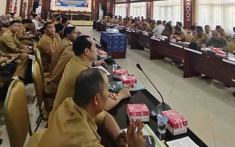 Camat Kapuas Kuala Hadiri Rapim Tepra