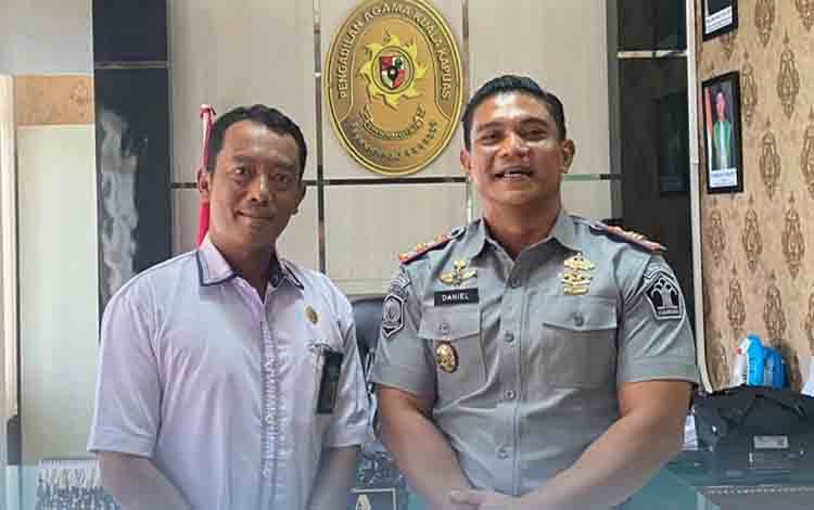 Kepala Rutan Kapuas Kunjungi Ketua Pengadilan Agama Pererat Silaturahmi