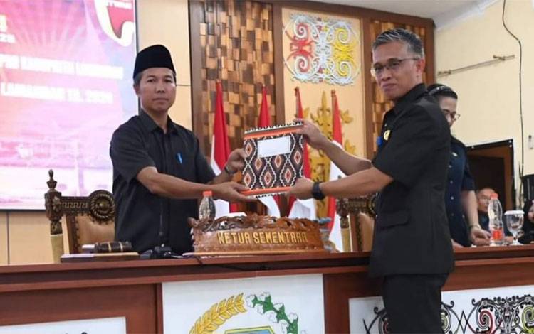 Jawaban Eksekutif terhadap Pemandangan Umum Fraksi DPRD Lamandau