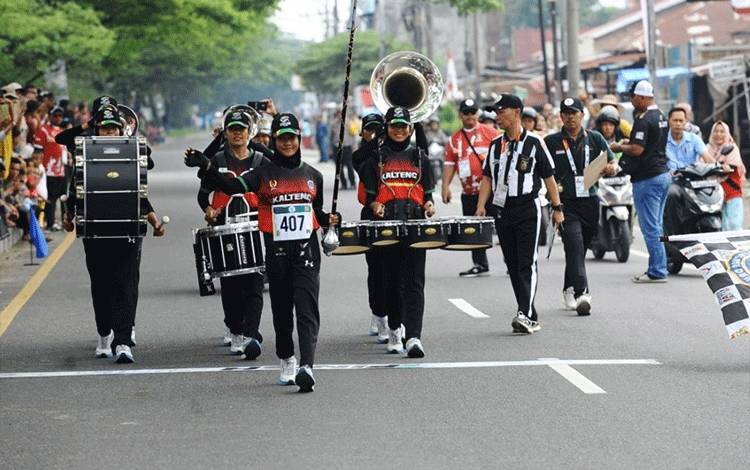 Drumband Kalteng Sukses Raih 2 Medali Perak PON XXI
