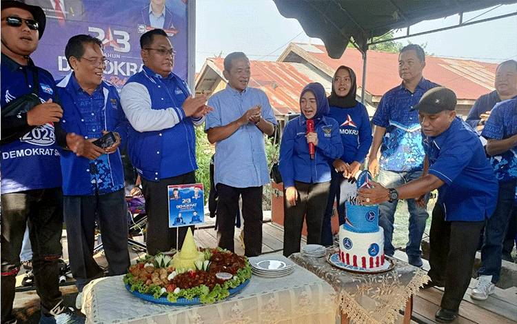 Ratusan Warga di Desa Danau Sadar Meriahkan HUT Partai Demokrat ke-23