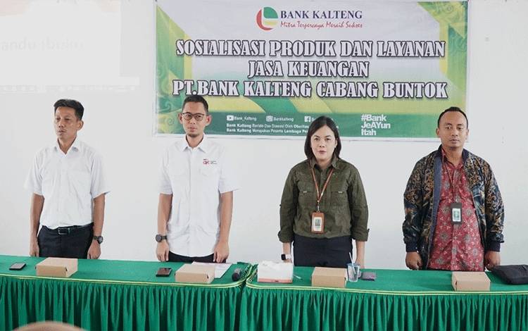 Edukasi Literasi dan Inklusi Keuangan Diberikan Kepada Pelajar di SMKN 1 Buntok